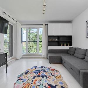 Spacious Apartment Dmowskiego by The River with Parking & Balcony by Noclegi Renters