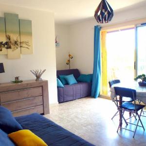 Bright apartment of 44 m with a nice balcony
