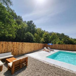 Holiday home with private pool ''Lux Banja Luka''