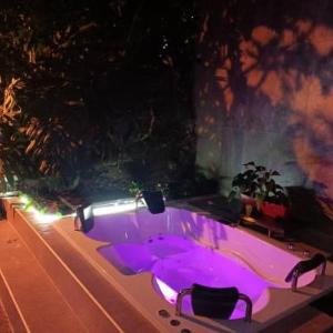 Aparta Hotel LOFT Campestre Jacuzzi Poblado apt 107