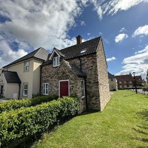 Shell Cottage - Part of the The Bay Filey Holiday Village with pool gym and direct beach access pub restaurant tennis and meadows walks
