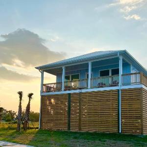 Beauty on the Beach Gulf Luxury w/ Gorgeous Views