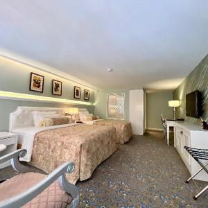 Metropole Hotel