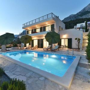 Villa Dante with sea view & private pool