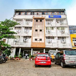 FabHotel Silver Inn I - Near Prabhat Chauraha