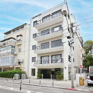 Modern 3BR Duplex near BograshovBeach by HolyGuest