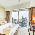 2 Bedroom in The Address Dubai Marina Mall w Marina Eye View 