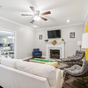 Cozy Retreat in the Heart of Baton Rouge