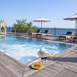 Avra Private Suites