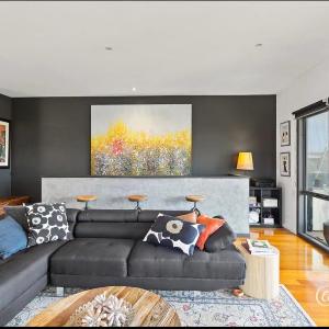 Coastal Tones - Designer Beach house - Pets Welcome - Huge Yard - Walk to Beach