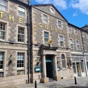 Hotels near The Albert Halls Stirling - Golden Lion Hotel