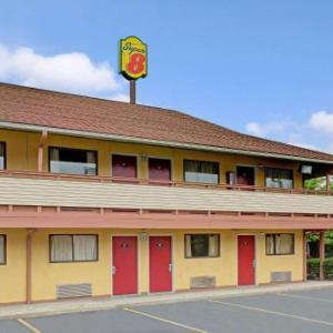 Super 8 by Wyndham Cincinnati OH hotel in Cincinnati