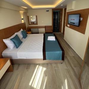 DIAMOND luxury HOTEL