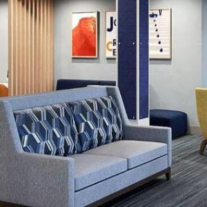 Holiday Inn Express & Suites Marinette By IHG