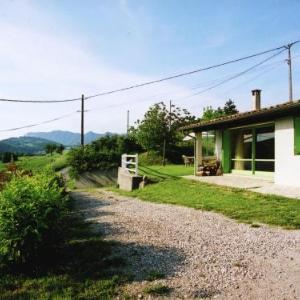 Stunning Holiday Home in Bourdeaux with Hill View