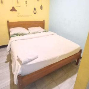 OYO Life 92877 Hotel Rainbow 7296