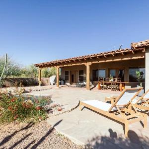 Grand Desert Getaway with Pool and Peloton with Sonos and Office