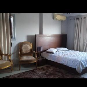 Charming 3-Bedroom Apartment in Alexandria with City View