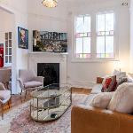 Comfy 3-Bed House Moments from Enmore St 