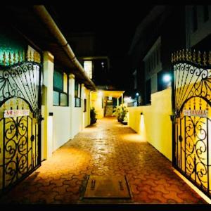 Shradha luxury room