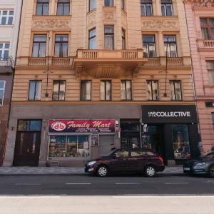 Prague Days - Spacious City Center Studios next to the Powder Tower