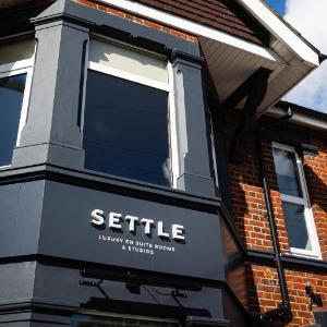 Settle in Southampton - Stylish Self Check-In Rooms & Suites