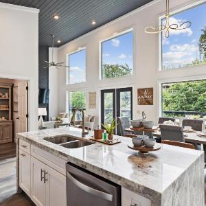 Sunset Chalet cabin
