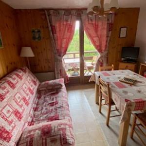 Trs Beau Studio st Gervaisbains-wifi