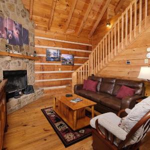 Highland Hideaway - Pet Friendly with Modern Vibes