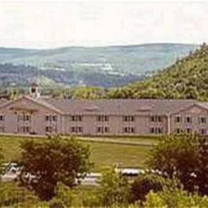 Quality Inn & Suites Schoharie near Howe Caverns