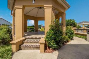 Suburban Extended Stay Hotel Florence, Florence