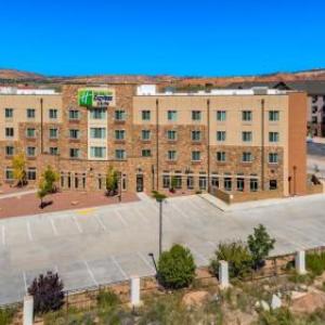 Holiday Inn Express & Suites Gallup East