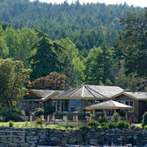 Hotels near Mary Winspear Centre - Galiano Oceanfront Inn & Spa