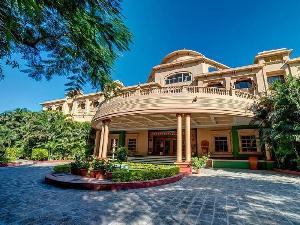 Renest Shraddha Inn - Shirdi, Shirdi