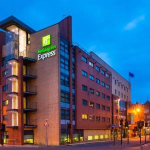 West on the Green Glasgow Hotels - Holiday Inn Express - Glasgow - City Ctr Riverside