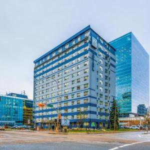 Coast Calgary Downtown Hotel & Suites by APA