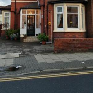 Hotels near Blackpool Cricket Club - Eden House