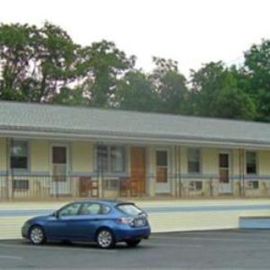 Reverb Reading Hotels - Budget Host Inn