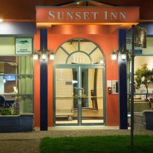 Hotels near Celebrities Nightclub Vancouver - Sunset Inn and Suites