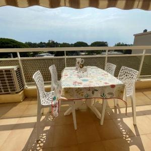 Appartement climatisé 2 pièces cabine 4 couchages proche plage et centre Cavalaire-sur-Mer - FR-1-226B-171
