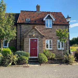 Bay Dream - Part of the The Bay Filey Holiday Village with pool gym and direct beach access pub restaurant tennis and meadows walks