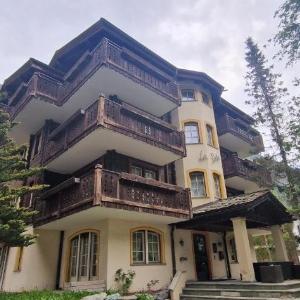 LaPerle Apartments & Spa Access at Alpen Resort