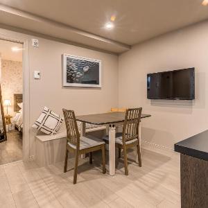 North House - Two bedroom Escape in the Heart of Old Quebec