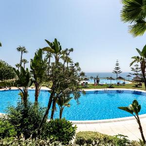 Breathtaking Studio amazing views Pool Beach