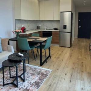 Lindi's Apartment 8/1