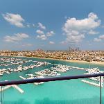 BD Tiara Palm Views  Beach   Pool  Amazing views of the Palm Dubai