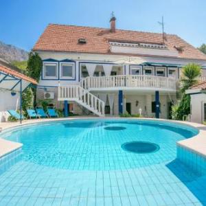 Family-friendly apartments with swimming pool Sumpetar Omis - 21633