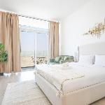 Elite LUX Holiday Homes - Sleek & Modern Luxurious Studio in JVC Dubai 