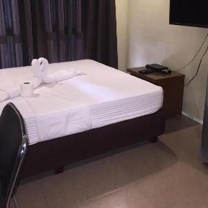 Spacious Studio Apartment B202