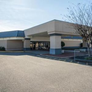 Travelodge by Wyndham Memphis